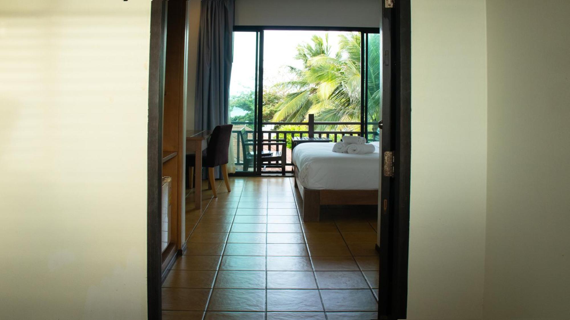 Chidlom Resort Haad Chao Samran Extérieur photo