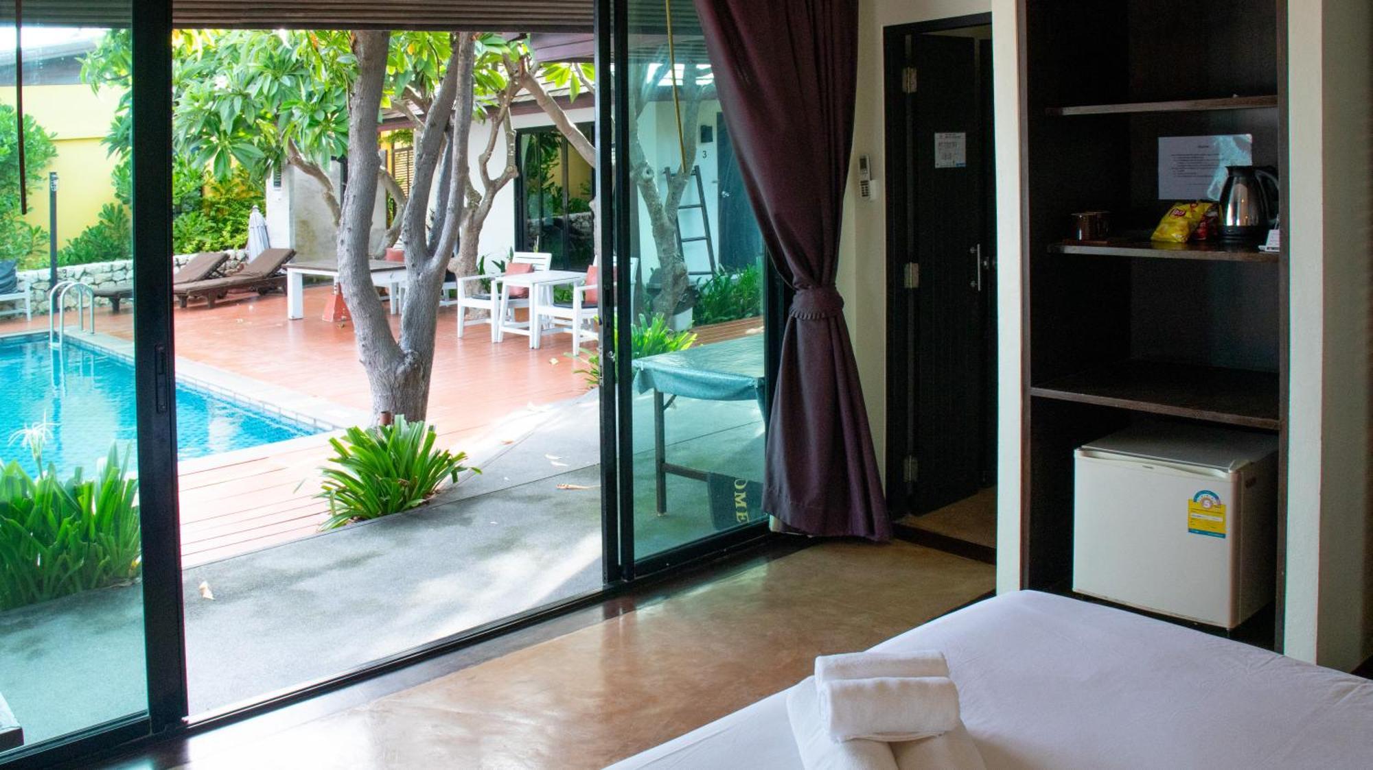Chidlom Resort Haad Chao Samran Extérieur photo