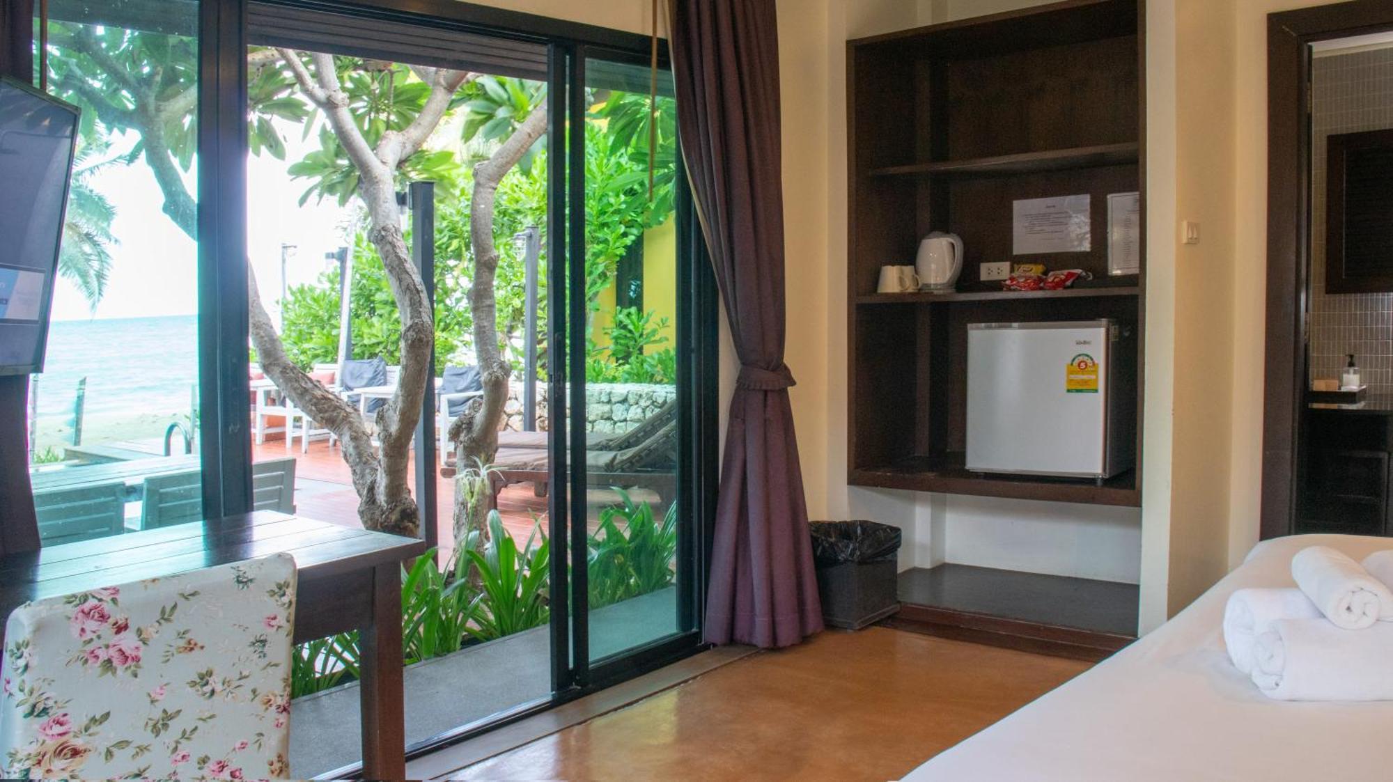 Chidlom Resort Haad Chao Samran Extérieur photo