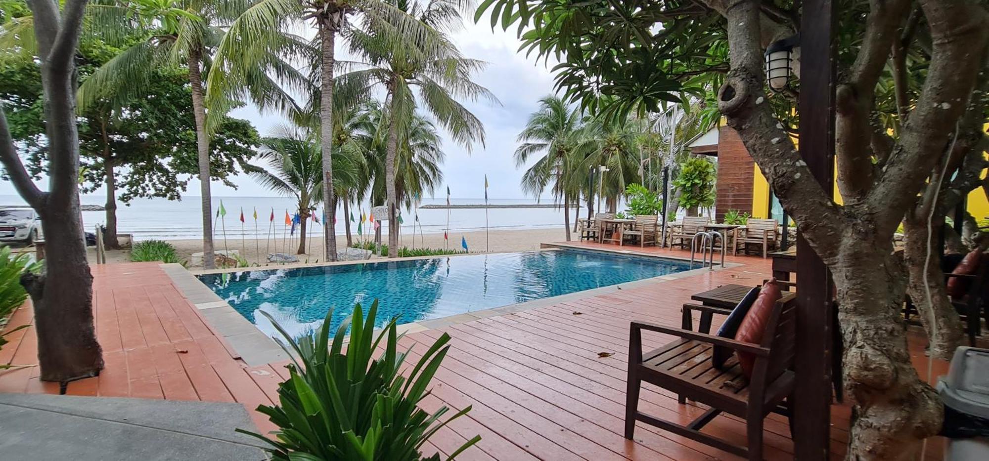 Chidlom Resort Haad Chao Samran Extérieur photo