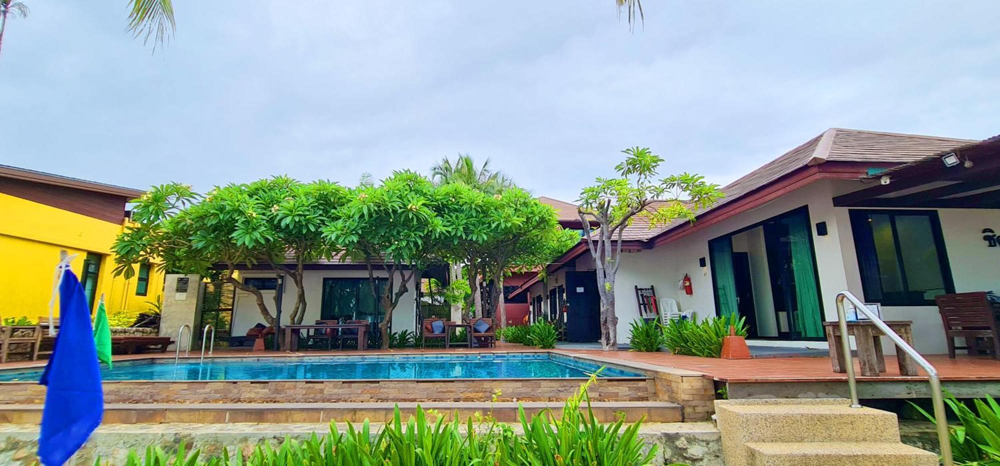 Chidlom Resort Haad Chao Samran Extérieur photo