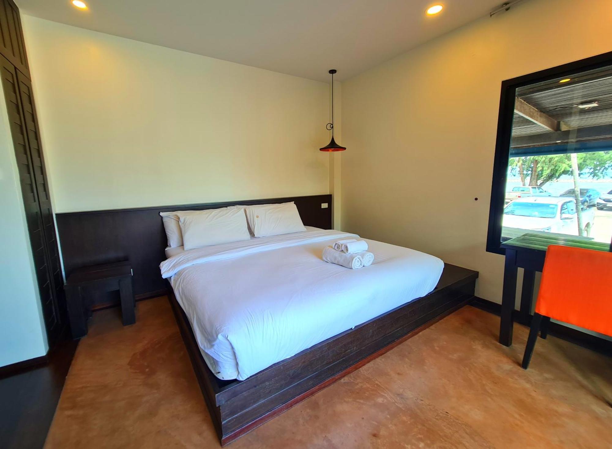 Chidlom Resort Haad Chao Samran Extérieur photo