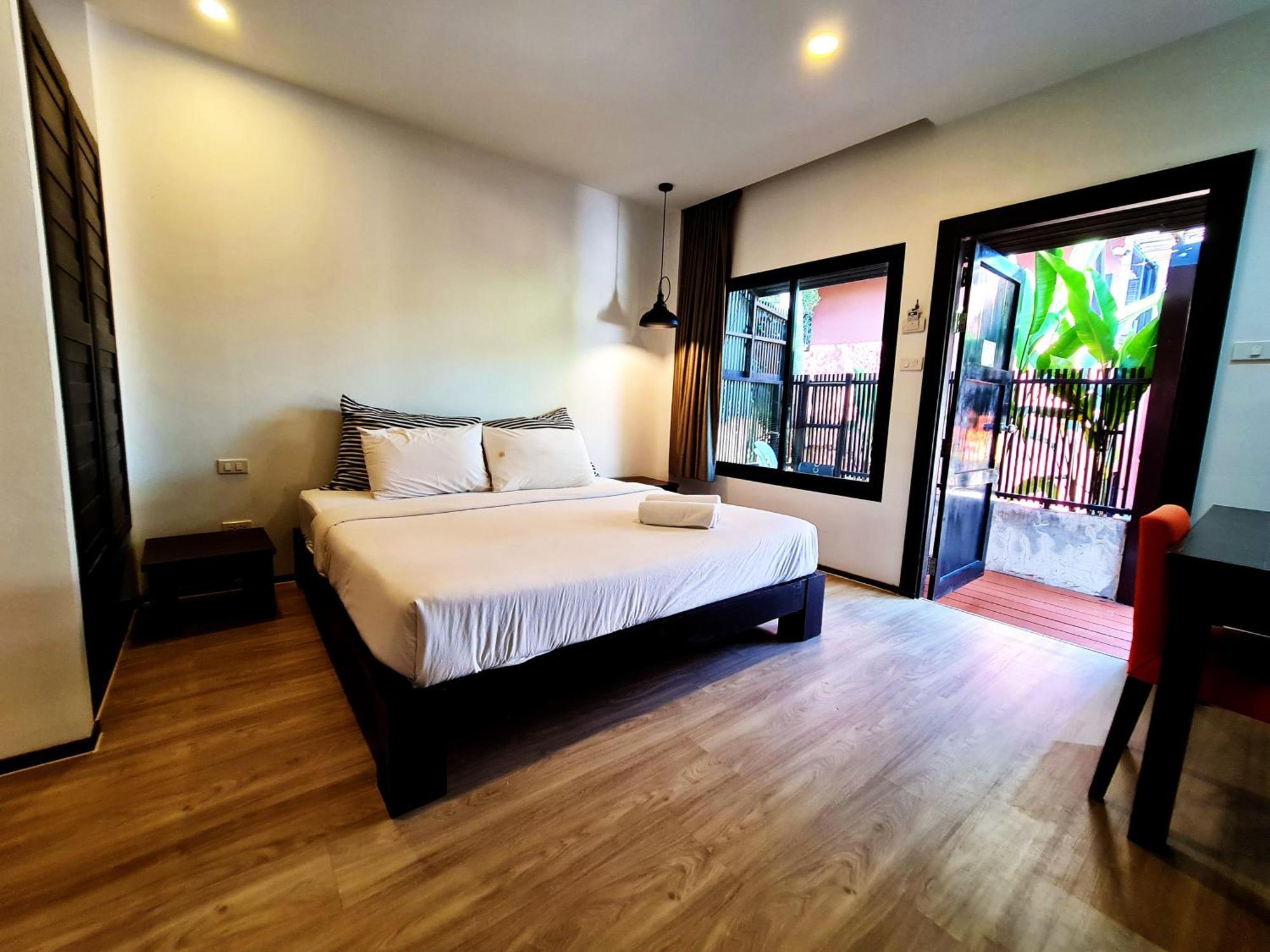 Chidlom Resort Haad Chao Samran Extérieur photo