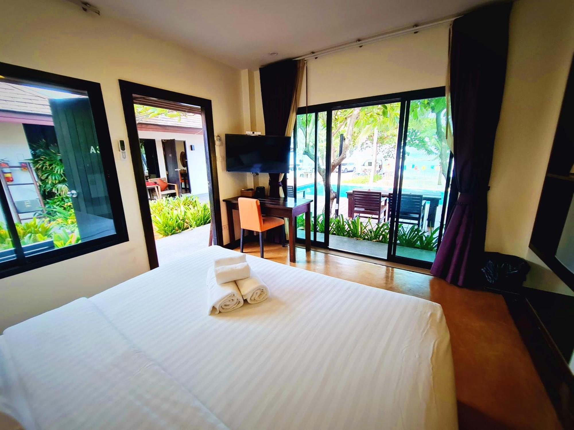 Chidlom Resort Haad Chao Samran Extérieur photo